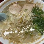 ワンタン麺(小洞天)