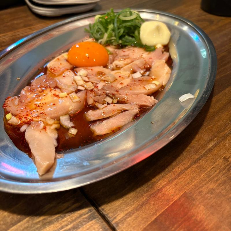 鶏ユッケ(立呑処へそ 新橋駅前店)