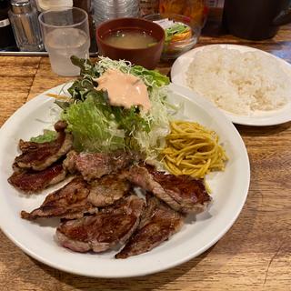 カルビ焼肉定食(ステーキハウス キューブ)