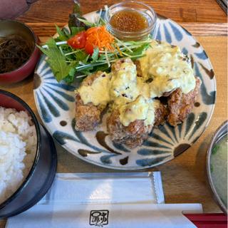 チキン南蛮定食(海と大地の恵み処 味助)