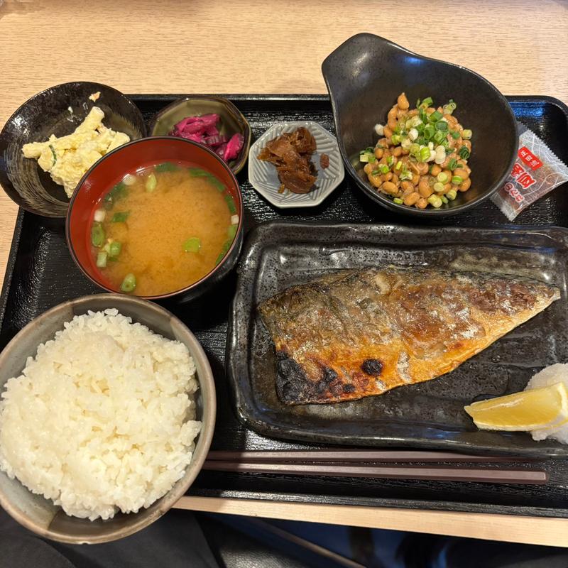 鯖塩焼き定食(創作居酒屋 ふじ野)