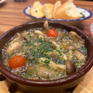 牡蠣のアヒージョ(ビストロ若旦那)