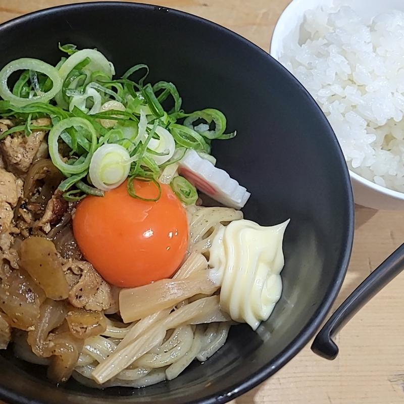 肉玉まぜそばハーフ(肉玉そば おとど 新宿二丁目店)