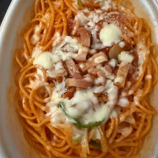 ケチャップソースの大盛ナポリタン(セブン-イレブン 草加瀬崎町店)