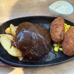 大粒カキフライとハンバーグ