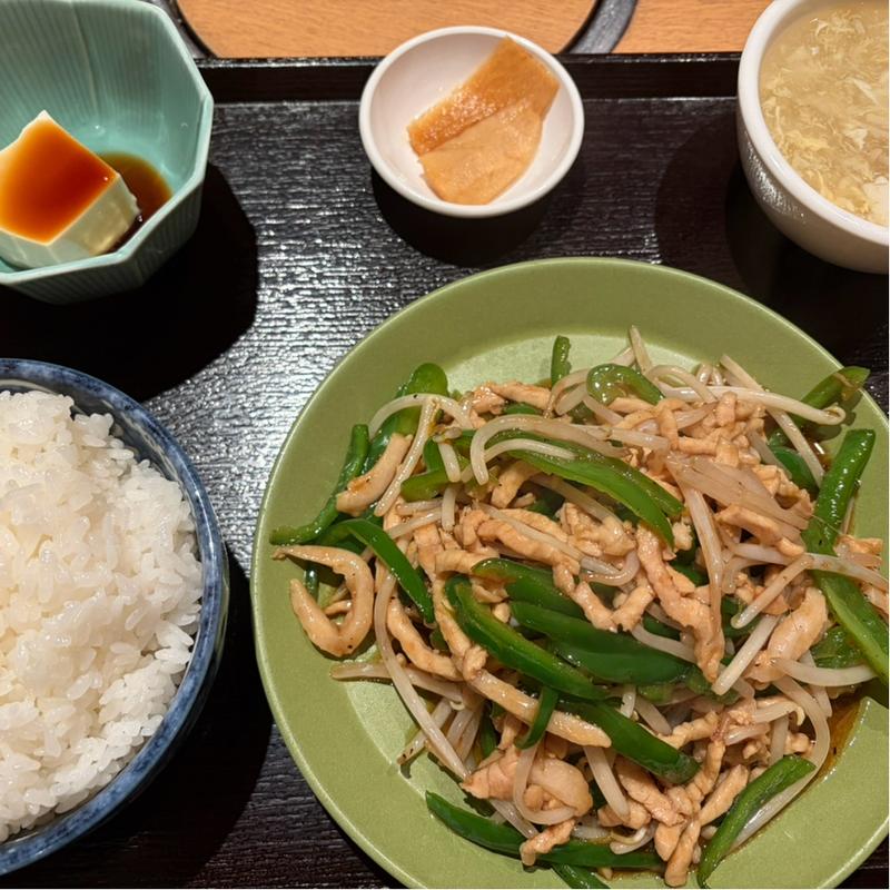 青椒肉絲定食(聚福縁（シュウフクエン）)