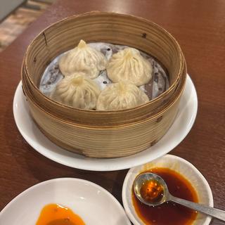 西安ショーロンポー(唐朝刀削麺 西新宿店)