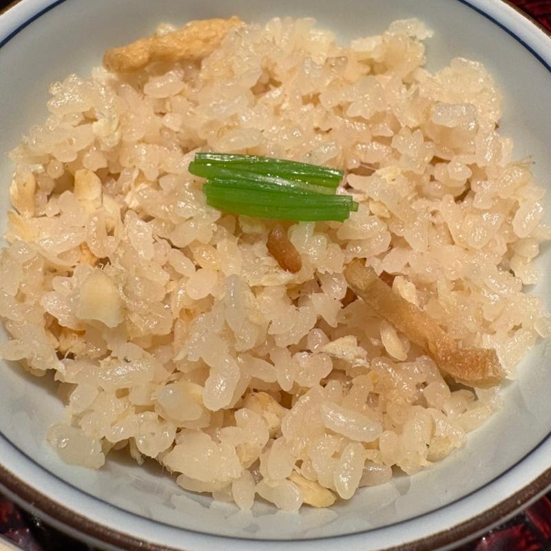 河豚と京揚げの炊き込みご飯(個室会席 北大路 赤坂茶寮)