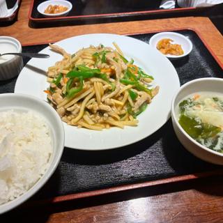 ランチ定食（青椒肉絲炒め）(社員の家)