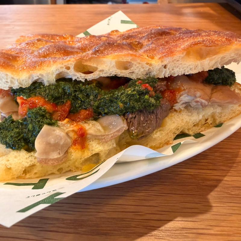 北海道蝦夷豚もつ(TUTU)