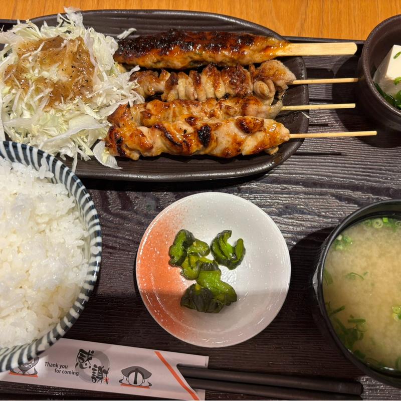 焼き鳥4本盛り定食(こだわりやま 久喜クッキープラザ店)