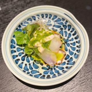 真鯛と雲呑皮のサラダ(さくら食堂)