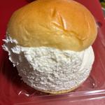 マリトッツォ　いちごソ―ス入り