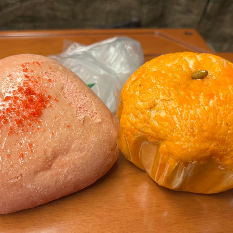 苺のホイップあんぱん　みかんパン(VIE DE FRANCE 天神地下街店)