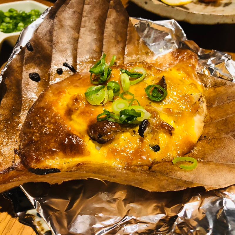 ホタテの蟹味噌焼き(魚屋三代目にしの鯔背)