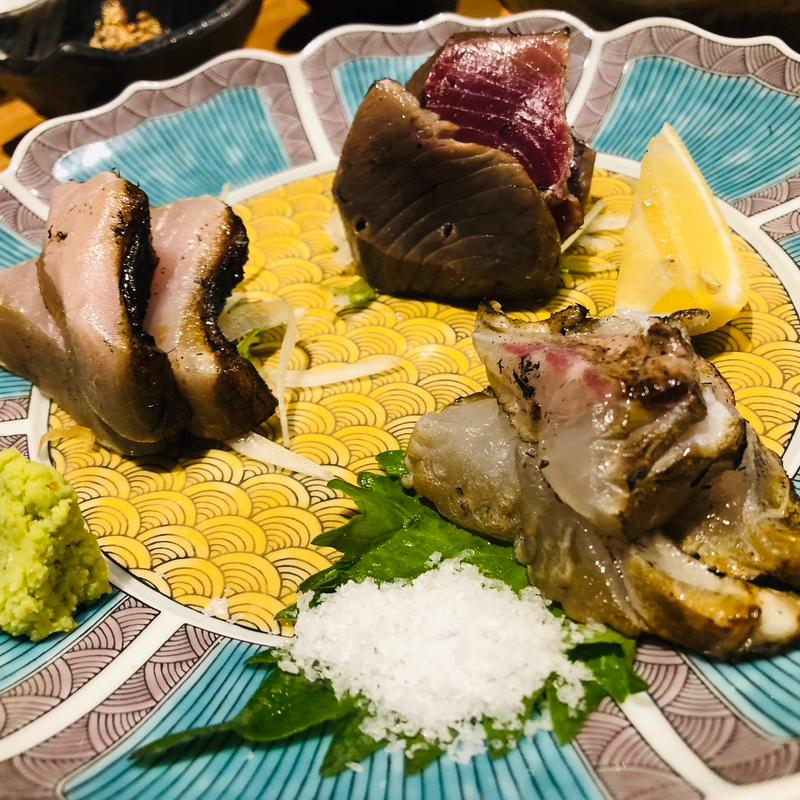 藁焼き三種盛り合わせ (魚屋三代目にしの鯔背)