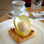 蜜りんごの自然派アップルパイ