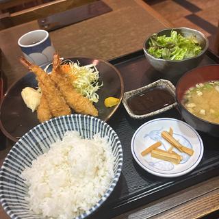 エビフライ定食(美食処 作治)