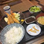 エビフライ定食