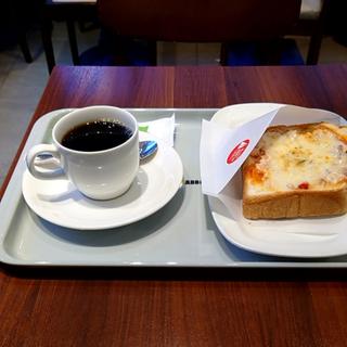 ホットモーニング スモークチキン&トマト
(ドトールコーヒーショップ 日本橋仲通り店)