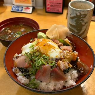 海鮮ユッケ丼(や台ずし 帯屋町)