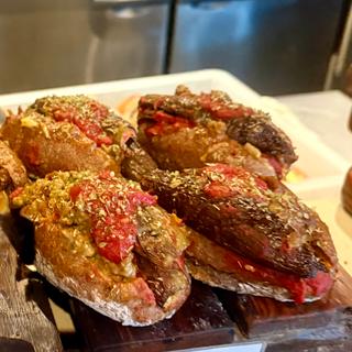 茄子と粗挽きキーマカレーのアラビアータドッグ