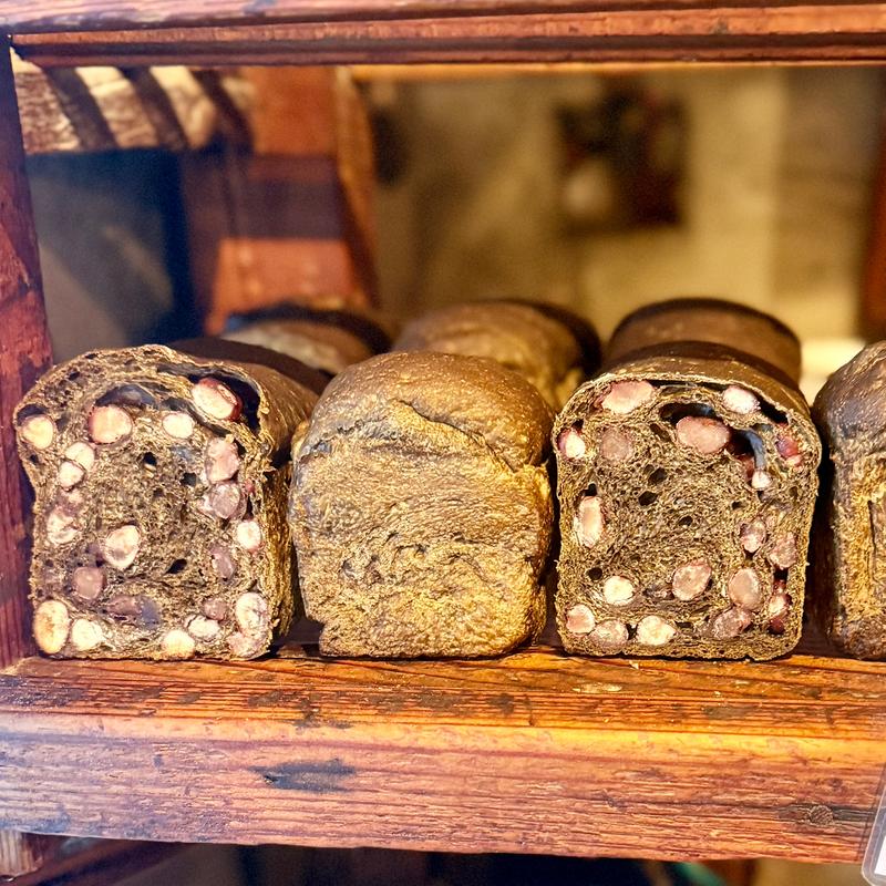 大納言ほうじ茶食パン(アマムダコタン表参道店)