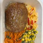 あえて、和風醤油ハンバーグ、根菜ときのこのまぜ🍚