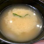 シュクメルリチキンかつ定食