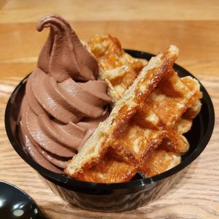 ワッフルパフェ(ミスターワッフル ルミネ新宿店 （MR.waffle）)