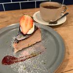 苺のバスクチーズケーキ(uni CAFE)