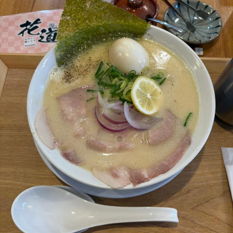 特製鶏白湯そば(おダシと銀しゃり 中華そば 花道)