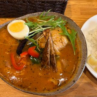 チキンと野菜と角煮のスープカレー
