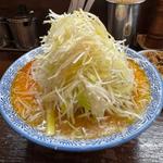 辛背脂豚骨もやしネギ