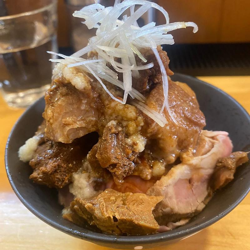 肉飯(背油におぼれし者)