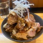 肉飯(背油におぼれし者)