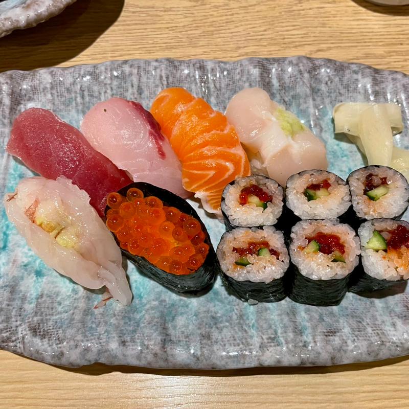 上にぎり(三寿司 総本店 （さんずし）)