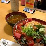 まぐろユッケ丼