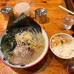 ラーメン　野菜　半ライス(椿　ラーメンショップ 木立店 )