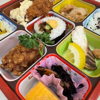 日向細島獲れ天然海鮮弁当(ぽっくる農園 おさかな料理)