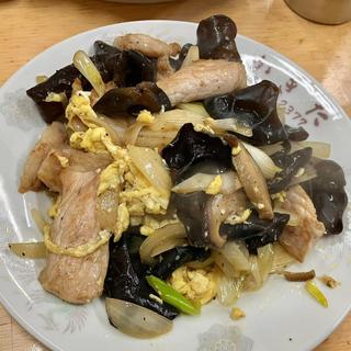 肉玉子きくらげ炒め(かきた食堂)