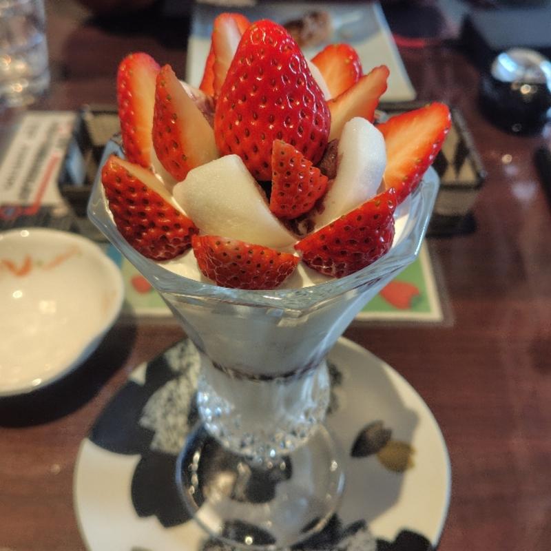 いちごだいふくぱふぇ(農工房長者 )