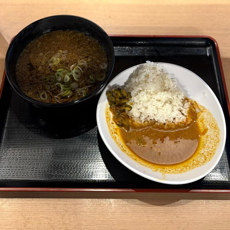 よもだカレー(よもだそば 有楽町店)