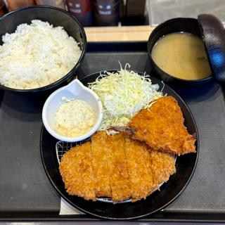 ロースかつ＆アジフライ1枚定食