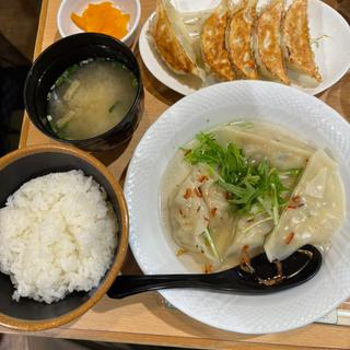 石松焼き水餃子定食(元祖浜松ぎょうざ石松 JR浜松駅店)