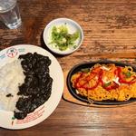 「甘辛黒カレー」番童カレー スパゲッチ