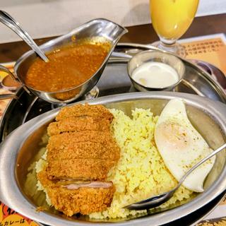 キーマカツカレー定食