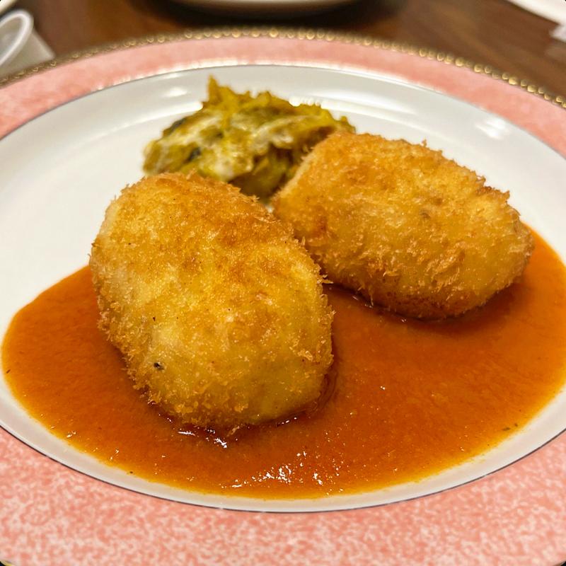カニクリームコロッケ(グリルにんじん)