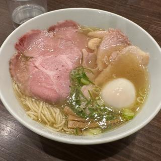 しおらーめん全部のせ(町田汁場しおらーめん進化町田駅前店)