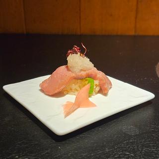 三角バラ炙り肉旨(やきにく ポッサムチプ)